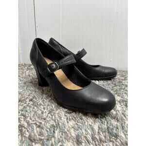 Clarks Shoes Womens 9.5 Mary Jane Strap Leather Sensible Pin Up Modest Heels